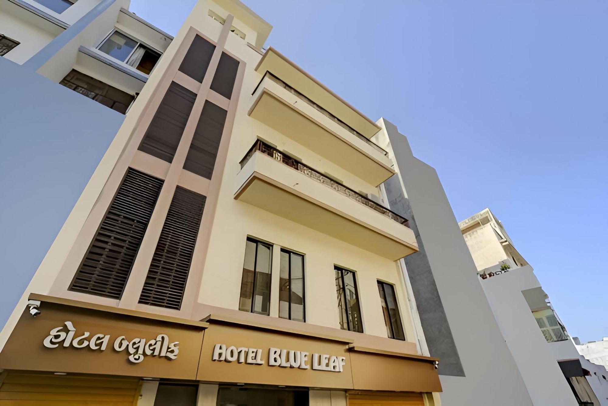 Hotel Blue Leaf Rajkot Extérieur photo