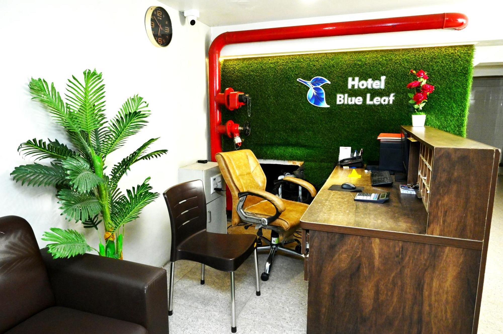 Hotel Blue Leaf Rajkot Extérieur photo